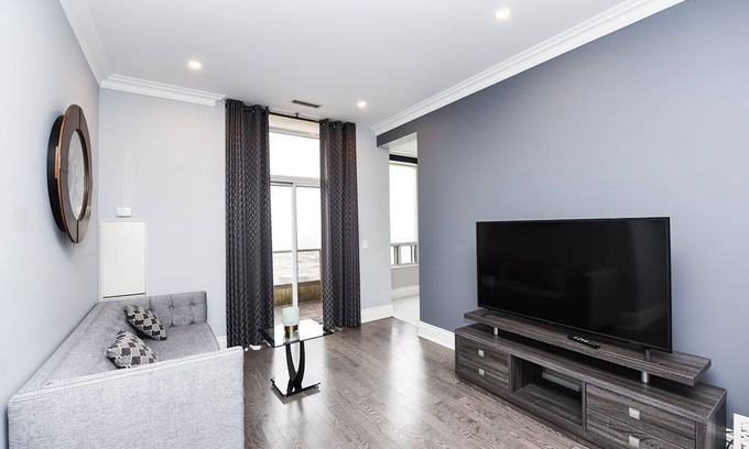 Downtown Mississauga Apartment | Stylish Grand Penthouse: 2BR, Hot Tub & Near Square One