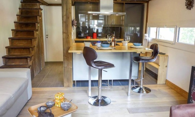 Argentiere Apartment | Grand Roc by Interhome: Lake View with Spa and Breakfast