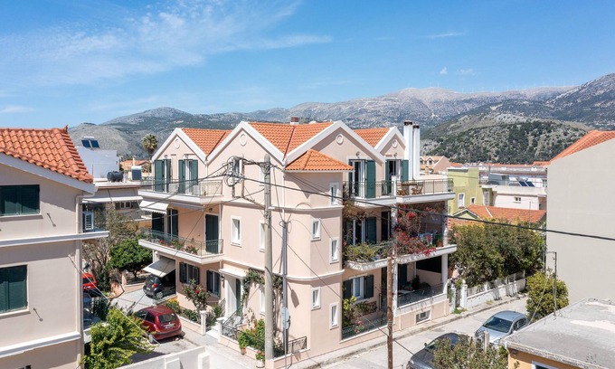 Argostoli Town Apartment | Grand Square Apartment