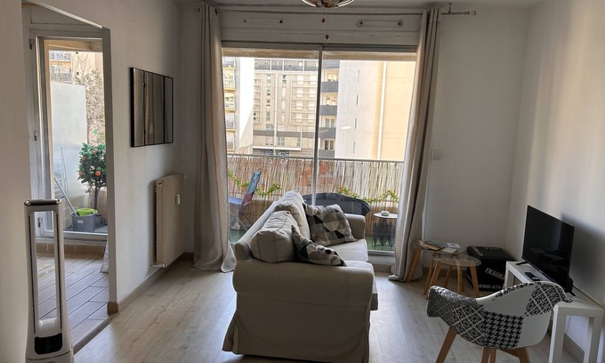 Saint-Pierre Apartment | Relaxing Grand Studio near La Timone with Spa & Hot Tub