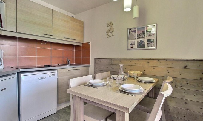 Belle Plagne Apartment | Cozy Studio Belle Plagne for Family Getaways