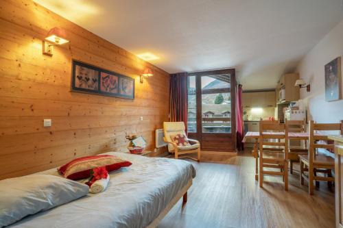 Brides-les-Bains Apartment | Cozy Grand Studio with Pool & Family-Friendly Amenities