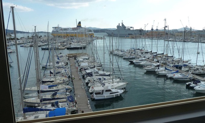 Old Town Apartment | Oceanfront Grand T1: Breathtaking Sea Views Await