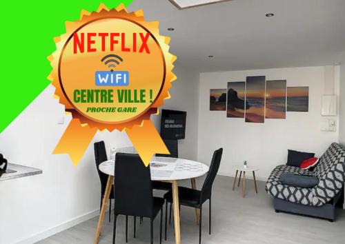 Saint-Quentin Apartment | Welcoming Grand T2 with Wifi & Parking Near Train Station