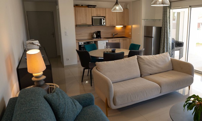 Vias Apartment | Modern T3 with Ocean View, Just Steps from the Beach