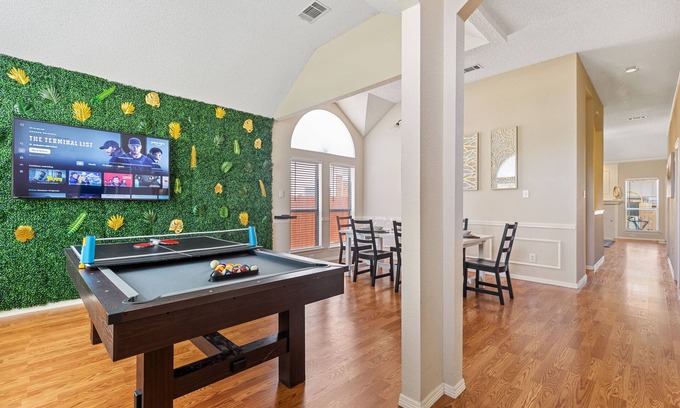 Far North Dallas House | Premier Grand Venture: Jacuzzi, Playground & Guest Rated 9.8