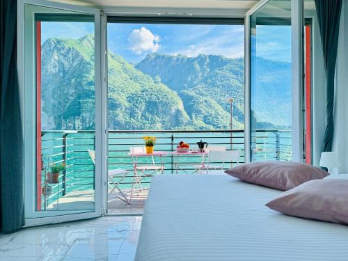 Abbadia Lariana Apartment | Lakefront Grand View Como Apartment with Private Beach