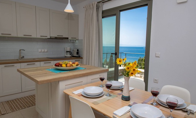 Neo Klima House | Beautiful Oceanfront Retreat at Grand View Elios Hotel
