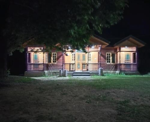 Anantnag District Bed & Breakfast | Discover Grand View Resorts: Your Perfect Getaway