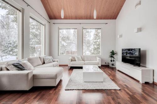 Vantaa Apartment | Discover Grand Villa Kivistö: 4-Star Hotel Near Helsinki Airport