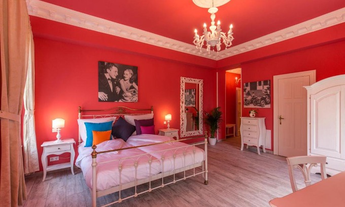 Weimar Hotel | Ideal Getaway at Grande Albergo Giancarlo with Dining & Family Comfort