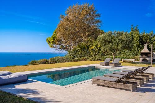 Lakithra Villa | Discover Grande Azzurro: Pool and Spa Retreat in Lakithra