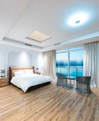 Al Khiran Ski Chalet | Tranquil Grande Beach: Oceanfront Haven with Private Pool