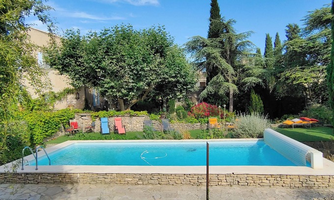Cabrieres-d'Avignon Bed & Breakfast | Grande Chambre de 30m2 Dans Belle Demeure Xviiè à Cabrières D'avignon