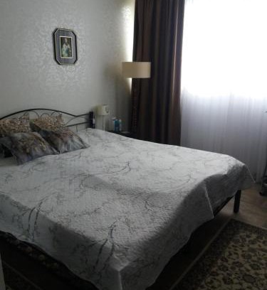 Montargis House | Spacious Grande Chambre with 8/10 Guest Rating