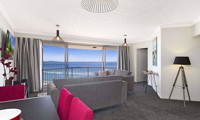 Coolangatta Apartment | Unforgettable Stay at Grande Corniche U17 with Ocean View