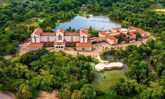 Barreiro Hotel | Indulge in Grande Hotel Termas de Araxá's Spa Oasis