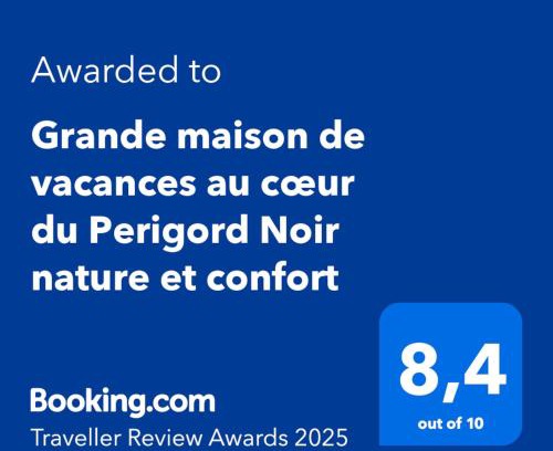 Domme House | Cozy Retreat in the Heart of Perigord Noir with Hot Tub