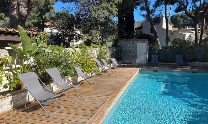 La Madrague Villa | Spacious Family Retreat with Pool, Steps from the Beach