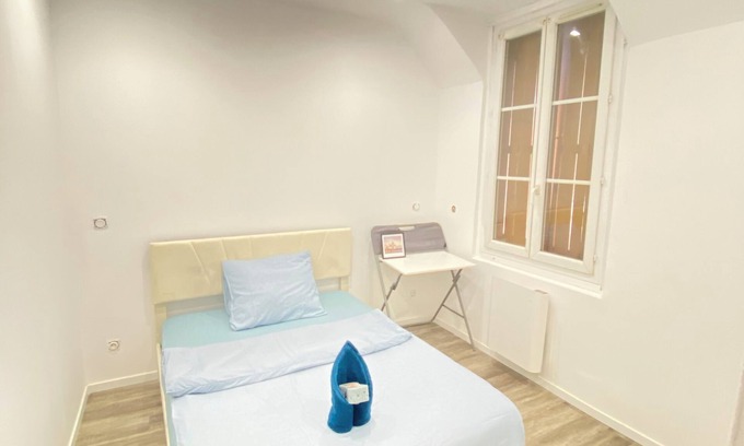 Beauvais Villa | Elegantly Designed Grande Maison with 3 Inviting Salons