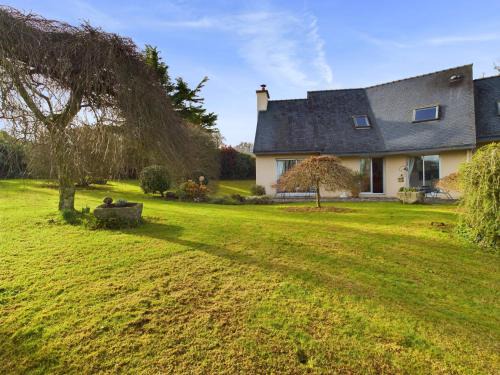 Fouesnant House | Grande maison spacieuse et moderne avec jardin