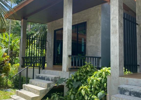 Khuekkhak Hotel | Experience Comfort at Grandfather Khaolak Resort with Pool