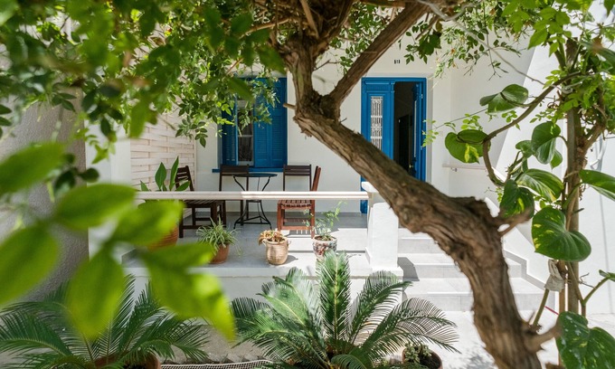 Old Town House | Discover Grandma's Chic Home at Chania Venetian Harbor
