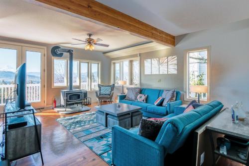 White Salmon House | Experience the Grandview Get-A-Way: Pet and Child Friendly