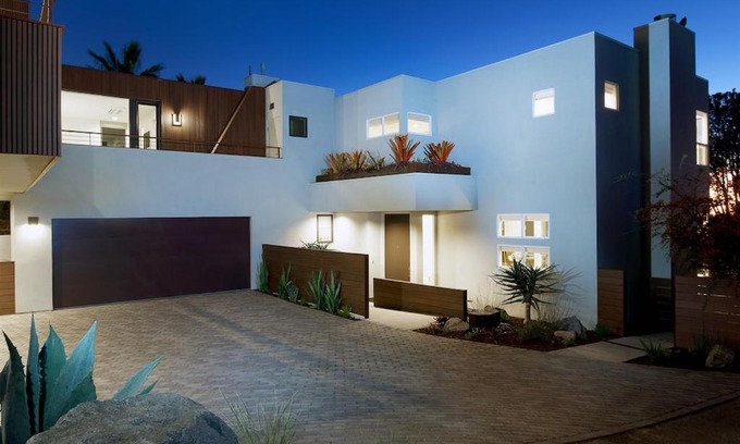 Leucadia House | Experience Grandview Getaway: 4-Star Ocean View Retreat