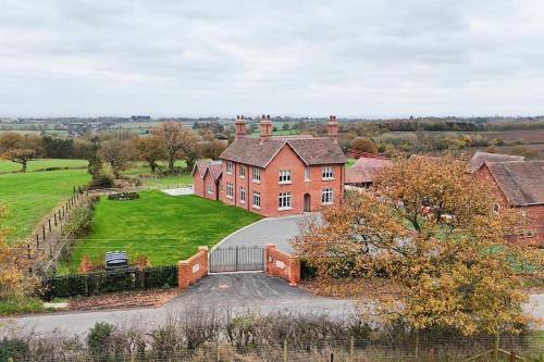 Barnt Green House | Grange House - Sleeps 24
