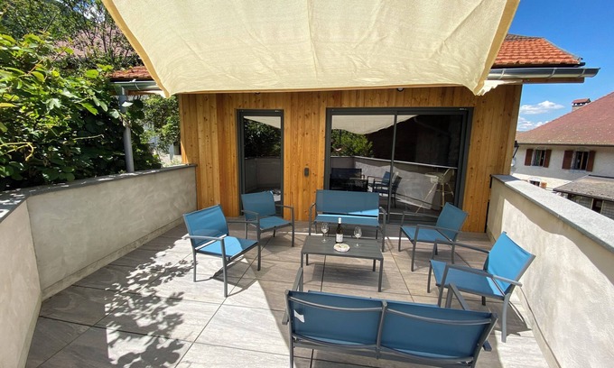 Giez House | Stylish Loft Near Lake Annecy with Mont-Blanc Views