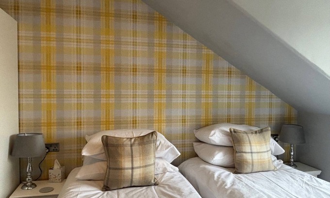 Newington House | Welcoming Clarin Guest House: Rated 9/10 with Breakfast & More