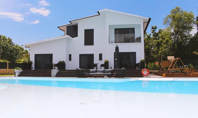 Assafarge Bed & Breakfast | Inviting Oceanfront Escape at Granja da Cabrita Hotel
