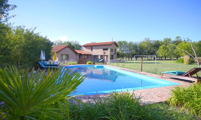 Nono Hotel | Outstanding Granja El Aromo: Pool, Breakfast & Family Fun