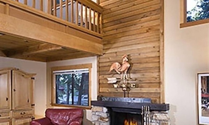 Tahoe Woods Condo | Granlibakken Get Away: Family-Friendly Retreat with Spa