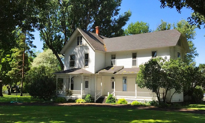 La Grande House | Historic Granny's Farmhouse: Guest Rated 10/10 with Breakfast