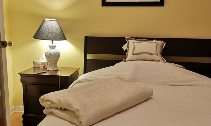 Iqaluit House | Discover Grant's Arctic Escape: Rated 10/10 for Families