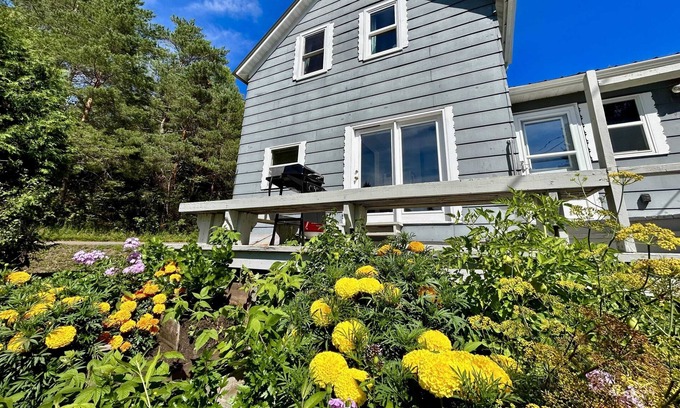 Ramsay House | Grant Street Retreat - Ideal for Trails and Skiing Enthusiasts