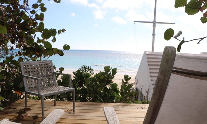 Paget Apartment | Grape Bay Beach Front Loft