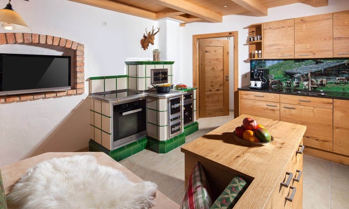 Marktschellenberg Apartment | Panoramic Views at Grasmannlehen - Family-Friendly Retreat