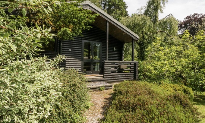Penny Bridge Cottage | Discover GRASMERE: Garden Retreat in Greenodd with Breakfast