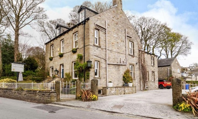 Grassington House | Pet-Friendly Retreat at Grassington Lodge - Guest Rated 8/10