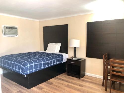 Shields Hotel | Gratiot View Motel