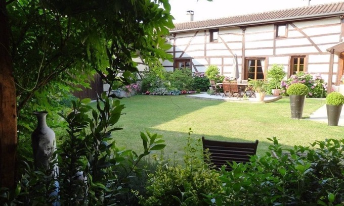 La Neuville-aux-Bois House | Family-Friendly Retreat at Gravelette, La Neuville-aux-bois