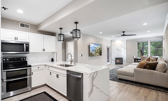 North Scottsdale Condo | Grayhawk 2 Bedroom Condo with Pool, Jacuzzi & Fitness Center