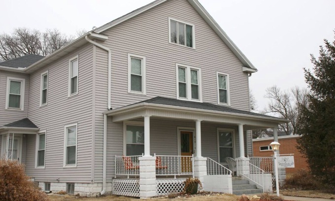 Fairbury Bed & Breakfast | Cozy Grayhouse Inn: Family-Friendly Room with Breakfast