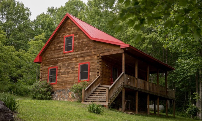 Wilson Creek Cabin | Grayson Highlands Park cabin peaceful
