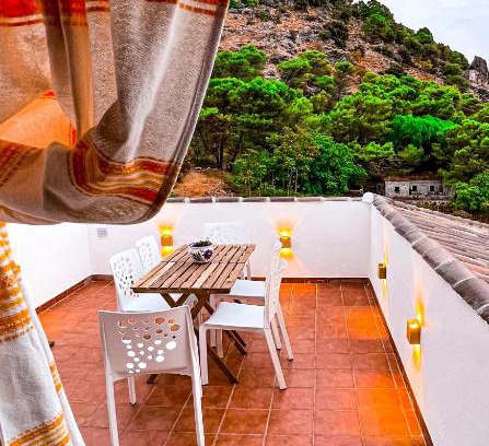 Grazalema House | Grazalema Casita Panorama - Breathtaking Views & Wi-Fi