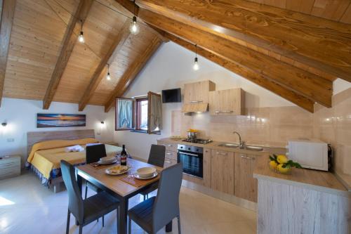 Bomerano Apartment | Discover Grazie papà: Family-Friendly Retreat Awaits