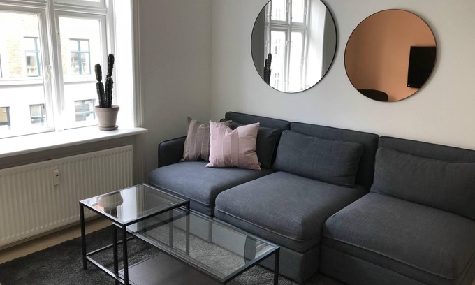 Osterbro Apartment | Cozy 1-Bed Retreat in Østerbro with Kitchen Amenities